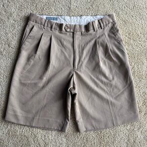 Cutter & Buck CB DryTec Luxe Golf Shorts Mens 36 Beige Pleated Performance